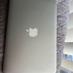 MacBook Air 11”